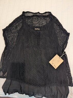 M. Rena NWT Black Boat Neck Crochet Layered Tunic Top Size Medium